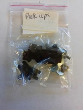 HORNBY DUBLO 3 RAIL PICK UPS