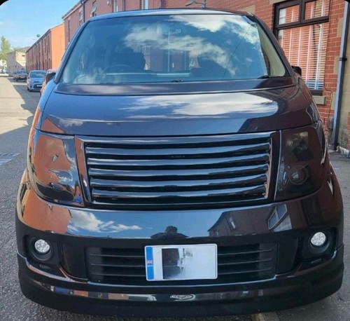 Nissan elgrand e51 headlight - nissan,