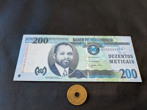 Mozambique 200 metical - 200,