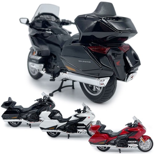 Honda gold wing - gold,