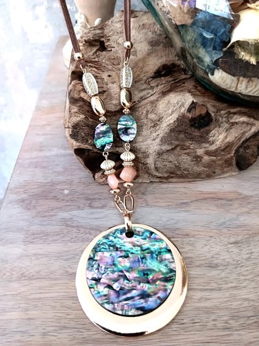 Natural abalone shell necklace - natural,