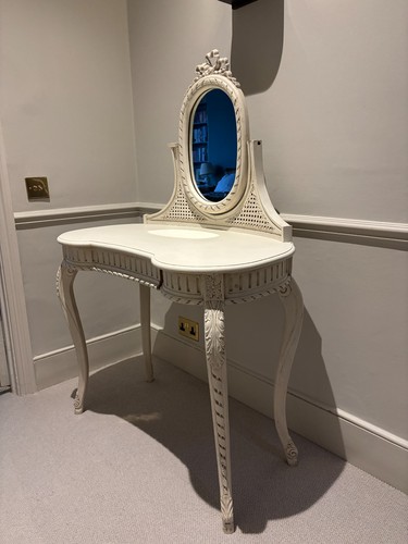 Shabby chick dressing table - shabby,