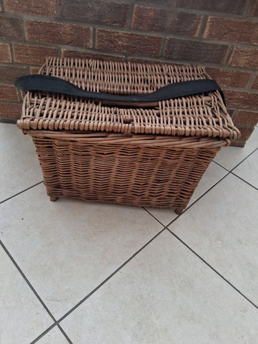 Vintage wicker fly fishing - wicker,