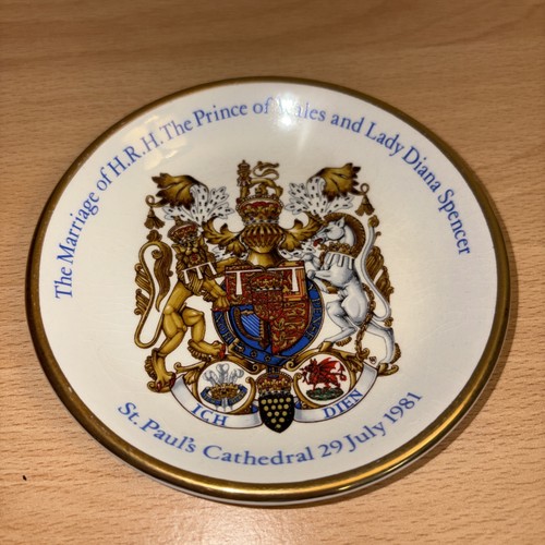 Commemorative trinket dish - commemorative,