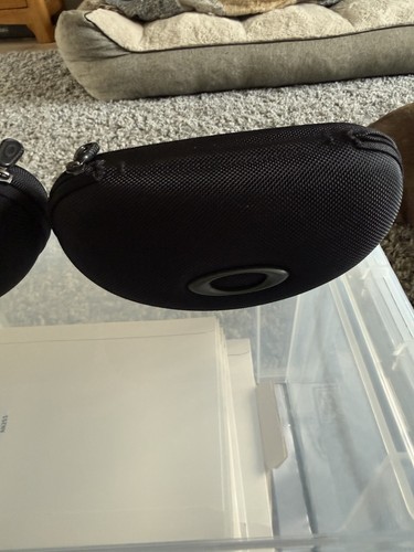 Oakley frame cases - 2x,