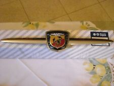 STEMMA LOGO ABARTH 500 MODANATURA ANTERIORE BAFFO STEMMA CROMATO ORIGINALE