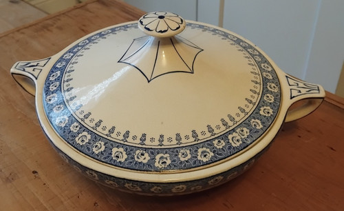Vintage brittania pottery made - brittania,
