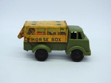 WELLS BRIMTOY POCKETOYS 1950s TIN PLASTIC PUSH ALONG BEDFORD HORSE BOX LORRY