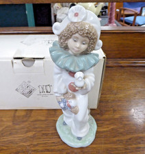 Vintage Nao Lladro A Bird in