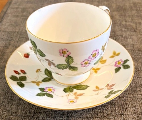 Wedgwood wild strawberry bone - wedgwood,