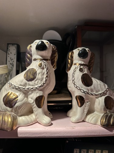 Staffordshire dog mantle - dog,