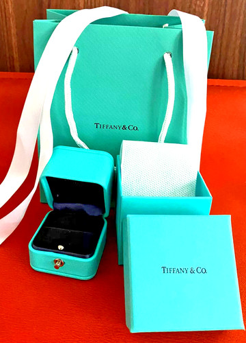 Tiffany engagement ring box - tiffany,