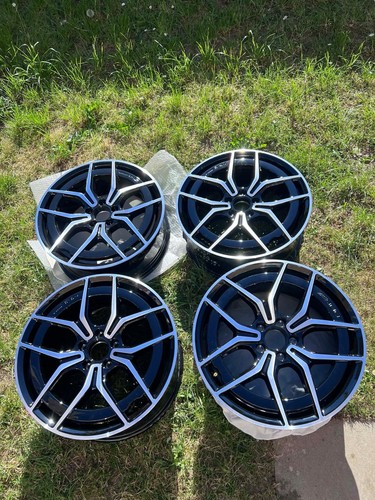 Brand new set - brand, c-class