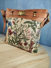 Signare Tapestry Carpet Floral