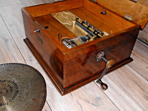 Bells polyphonic music box - music,