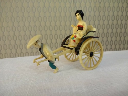 Vintage small figurine - vintage,