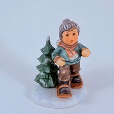 Goebel Berta Hummel “Dashing Through the Snow” Figurine BH99/P 2001Boy Snowshoes
