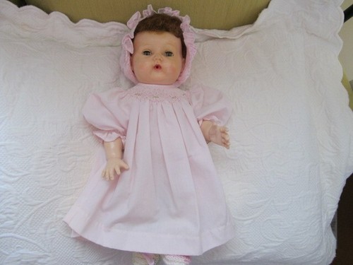 Doll smocked dress bonnet - no,