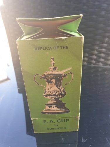 Subbuteo c128 cup boxed - cup,