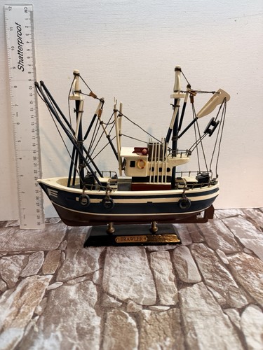 Wooden model fishing - wooden,