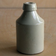 Stoneware pottery bottle 14 cm
