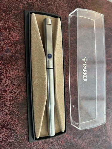 Parker fountain pen - 25,