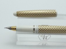 Vintage Lady Sheaffer V