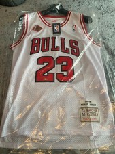 Bulls Replica Jersey size S