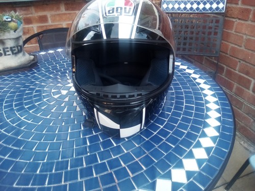 Agv valentino rossi helmet - agv,
