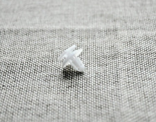 FORD C-MAX FOCUS Fastener