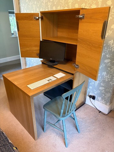 Retractable desk slide away - -,