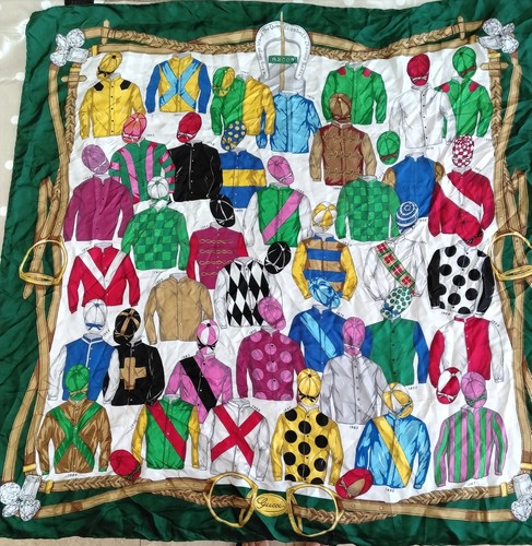 Rare vintage silk - gucci, for