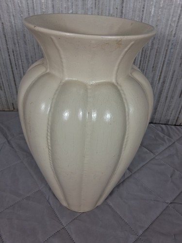 Large vintage cream ceramic - vintage,