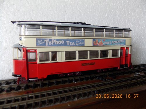 Feltham tram met livery - tram,,