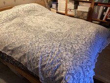 Vintage lace bedspread / tablecloth
