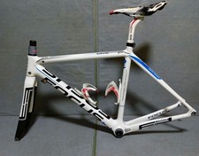 FOCUS CAYO FS Carbon Road