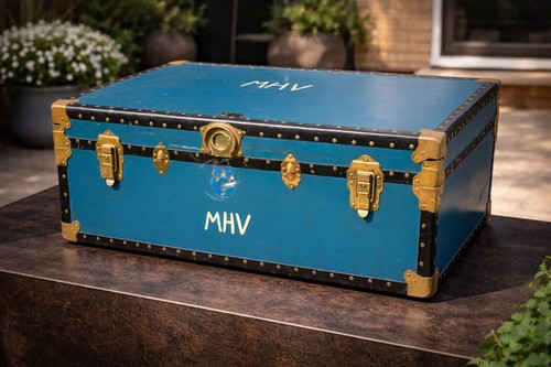 Huge vintage blue steamer - vintage,