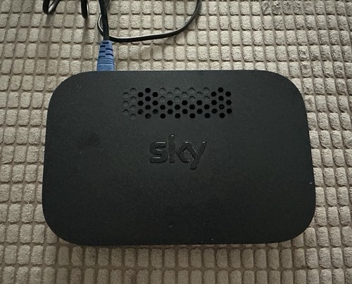 Sky hub broadband wireless - sky,