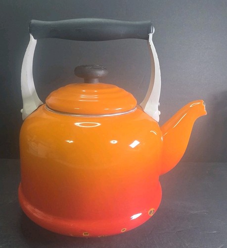 Creuset whistling tea - le,