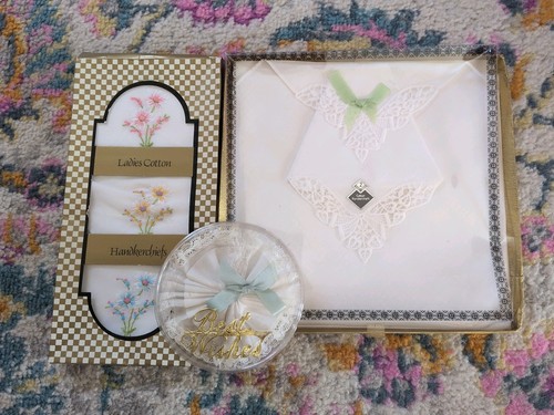 Assortment vintage ladies - of,