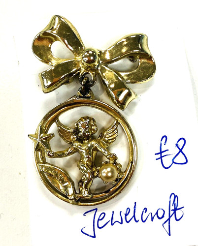 Vintage stunning signed - stunning,