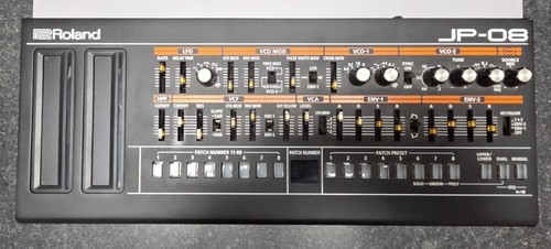 Roland synthesizer - roland, (jp-08)