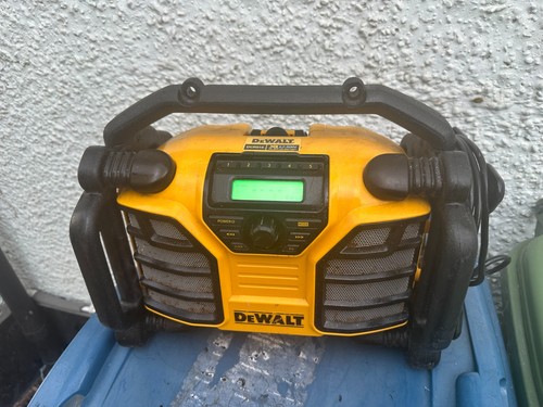 Dewalt dcr016 site radio - dewalt, fm