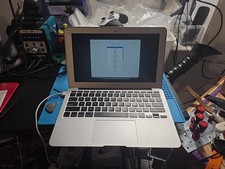 Apple MacBook Air 11.6 128GB SSD, Intel Core i5 5th Gen. 1.30 GHz, 4GB 