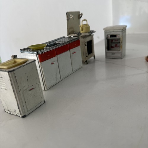Vintage dolls house furniture - vintage, furniture-