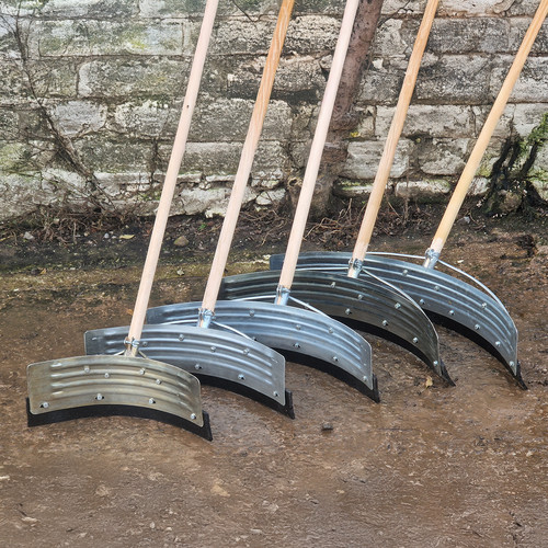 Yard scraper slurry pusher - yard,