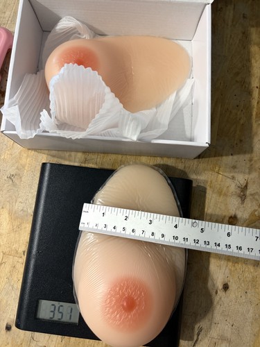 Cup teardrop silicone breast - b,