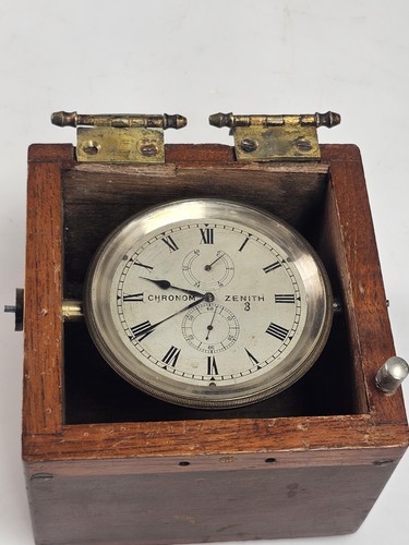Zenith marine ship chronometer