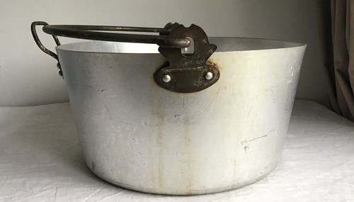 Vintage swan brand cast - swan, 12"