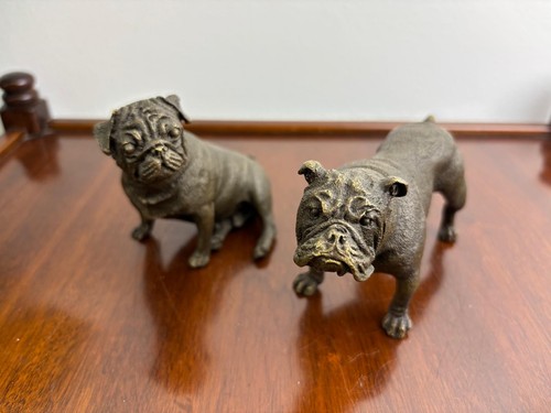 Bronze sculpture english - bronze,